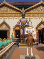 De ingang van de Burmese tempel