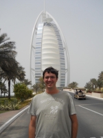 Thomas bij de Burj Al Arab